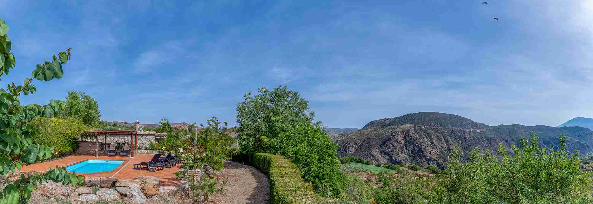 Quality holiday cottage with good facilities, privacy and views